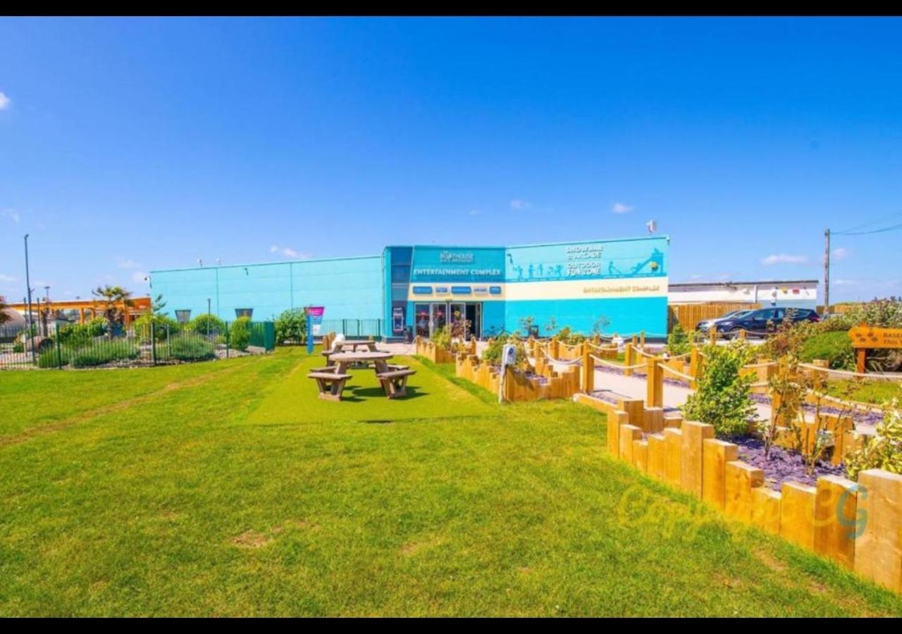 Mp768 - Camber Sands Holiday Park - Huge Lodge - Small Dog Friendly - Sleeps 8 Экстерьер фото