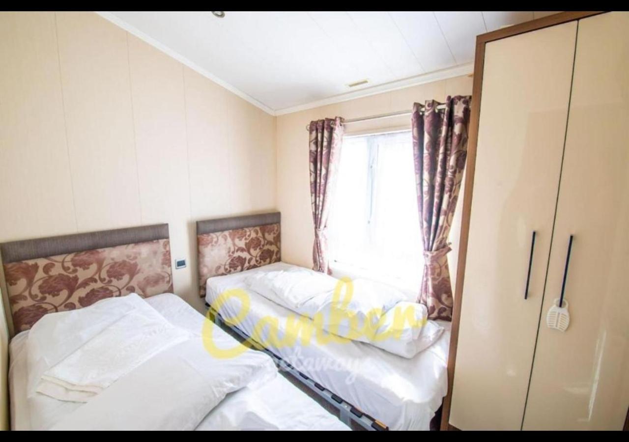 Mp768 - Camber Sands Holiday Park - Huge Lodge - Small Dog Friendly - Sleeps 8 Экстерьер фото