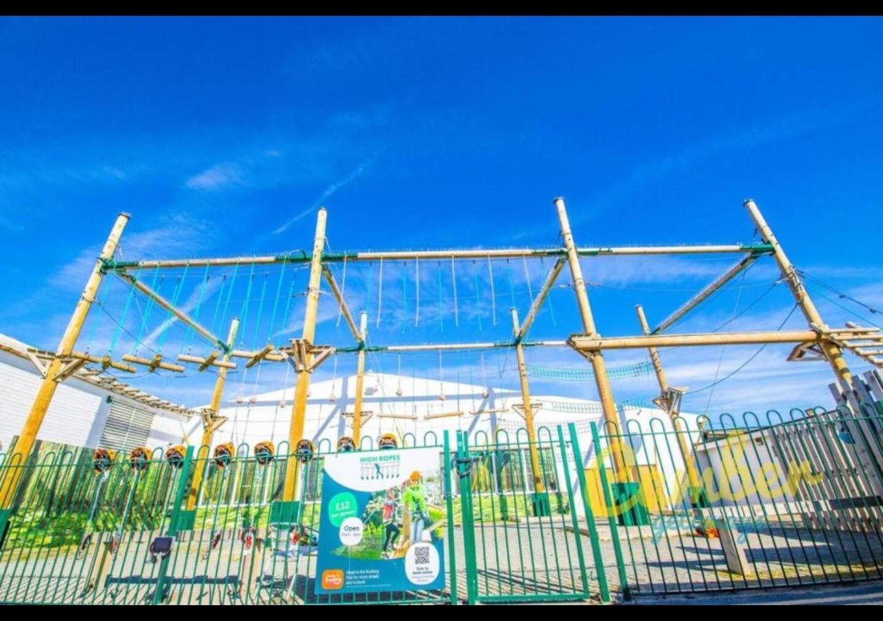 Mp768 - Camber Sands Holiday Park - Huge Lodge - Small Dog Friendly - Sleeps 8 Экстерьер фото