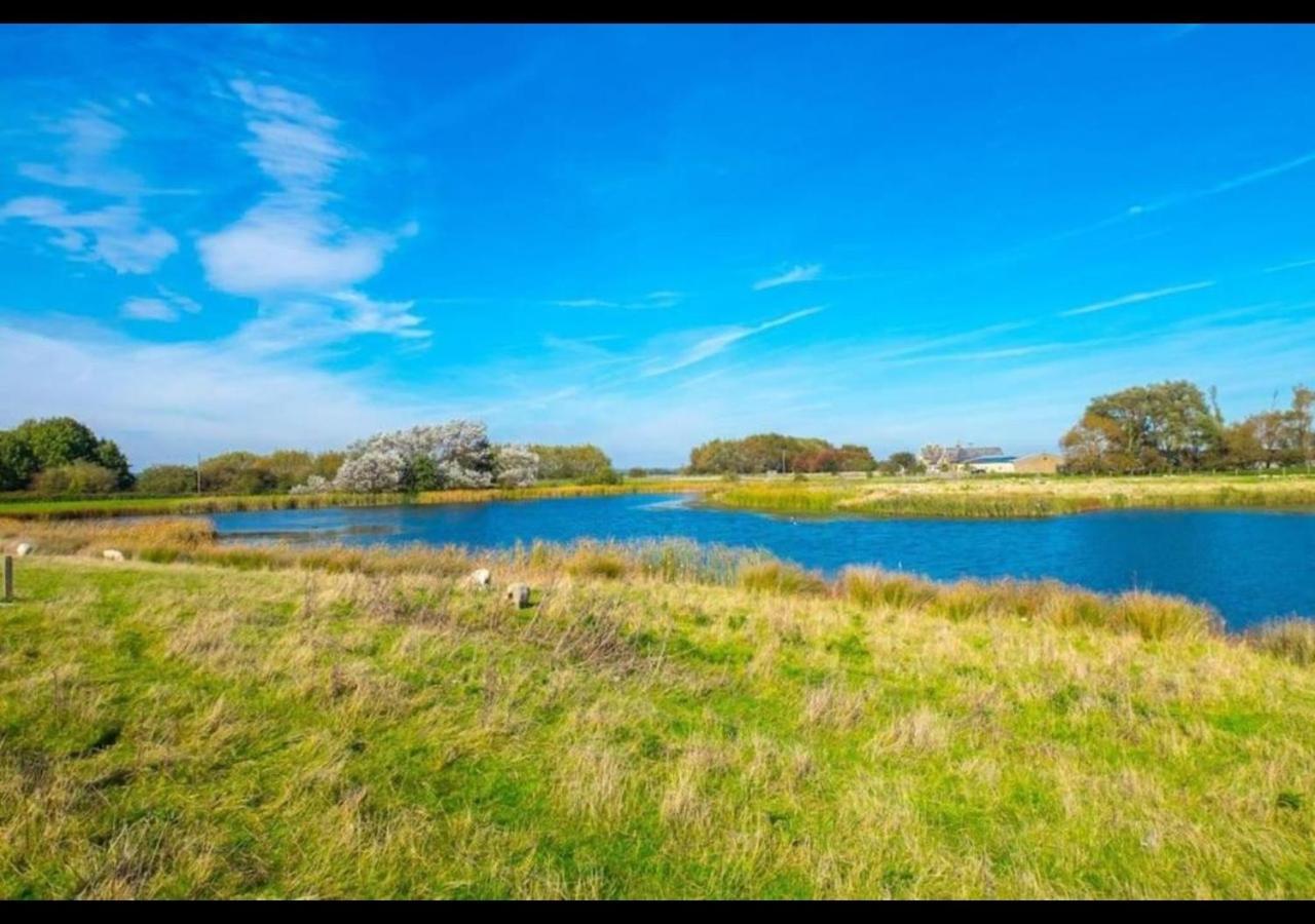 Mp768 - Camber Sands Holiday Park - Huge Lodge - Small Dog Friendly - Sleeps 8 Экстерьер фото